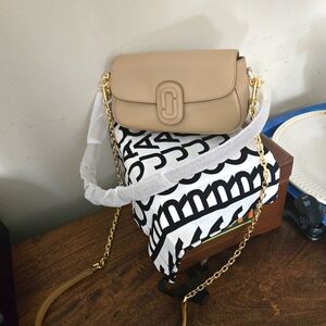 Marc Jacobs Tan Shoulder Bag